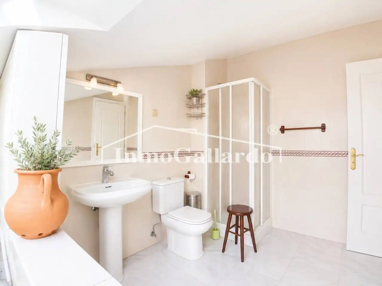 Baño de Casa adosada en venta en Málaga con Aire acondicionado, Terraza y Piscina comunitaria