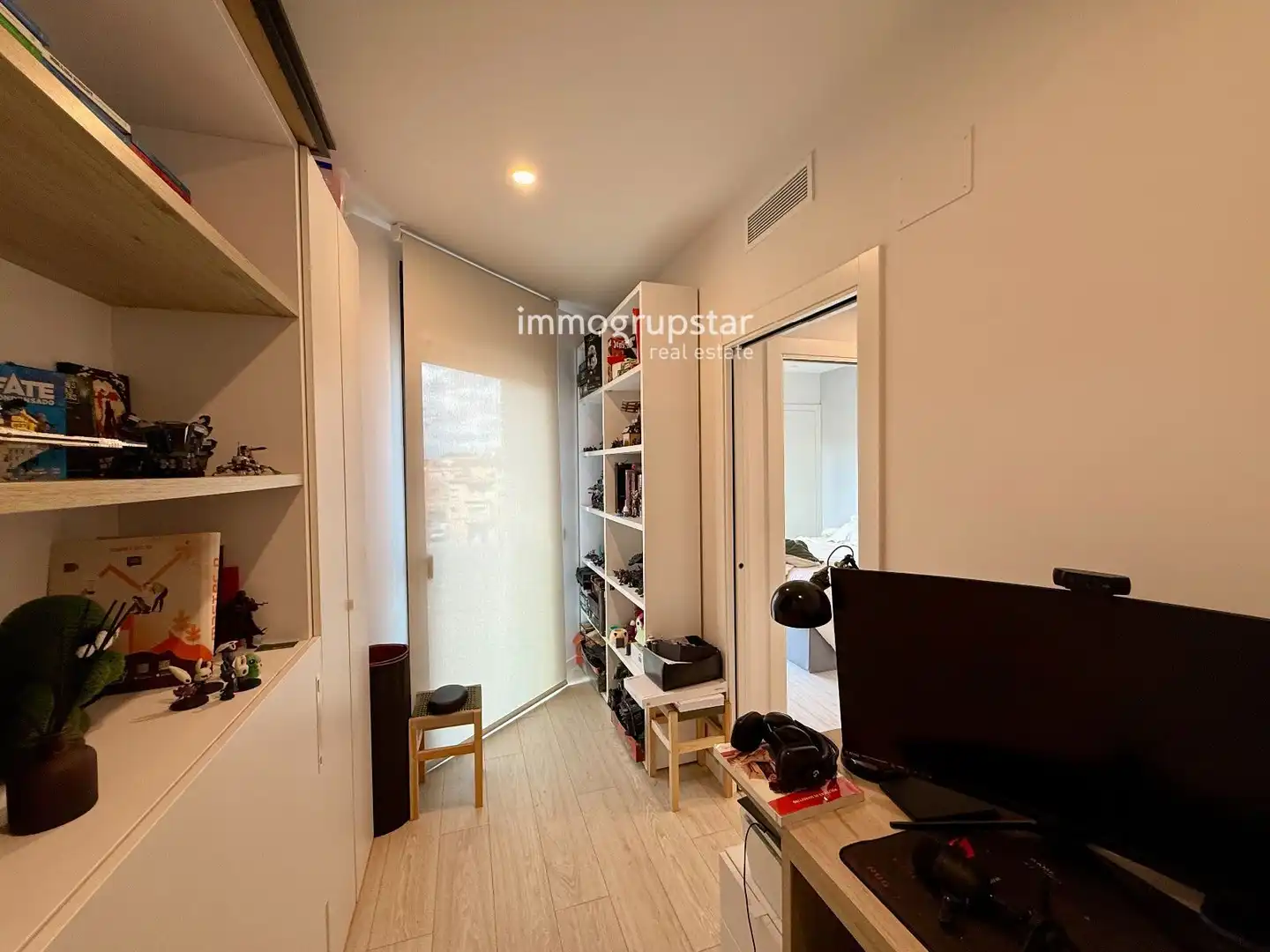 Attic for sale in Santiago, 22, Eixample Sud – Migdia