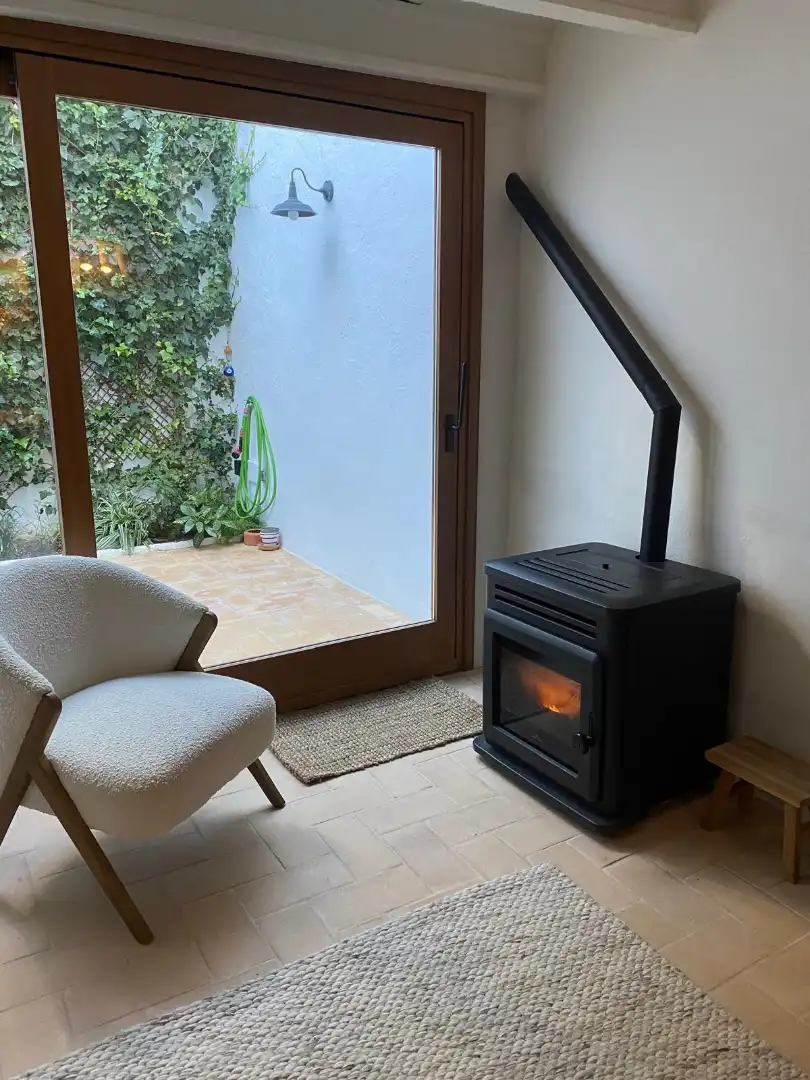 Living room of Country homes for rent in Albons  with Air Conditioner, Heating and Private garden
