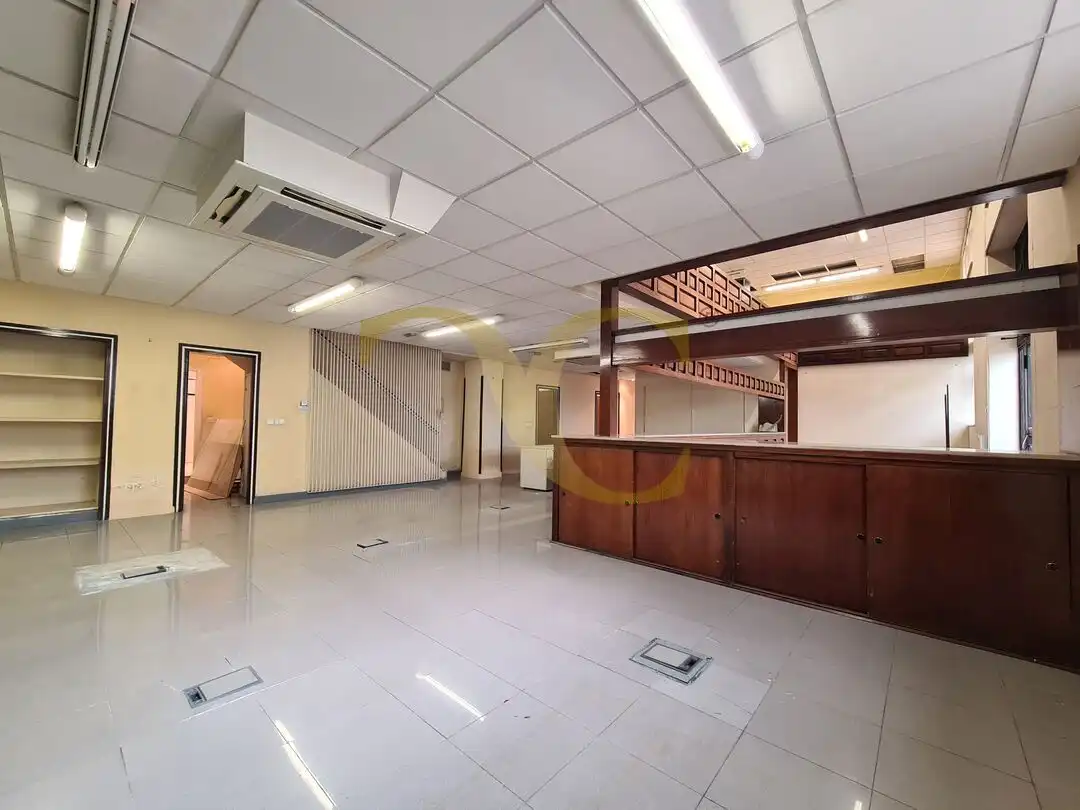 Commercial properties for rent in Gijón   with Air Conditioner