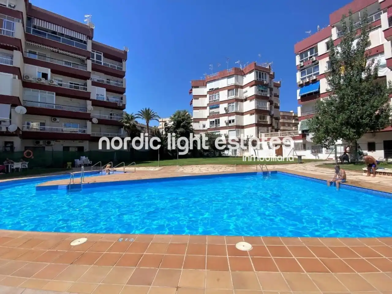 Pis amb piscina en venda a Centro