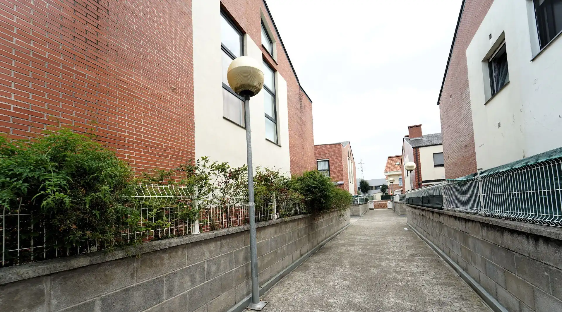 Vista exterior de Casa adosada en venta en Piélagos con Calefacción, Jardín privado y Terraza