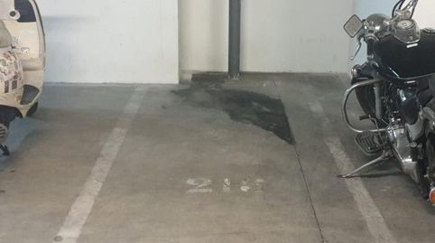 Foto 2 de Garaje en venta en Los Remedios, Sevilla Capital