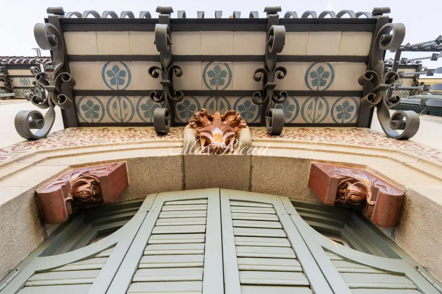 Exterior view of Flat for rent in Barcelona  with Air Conditioner, Heating and Storage room