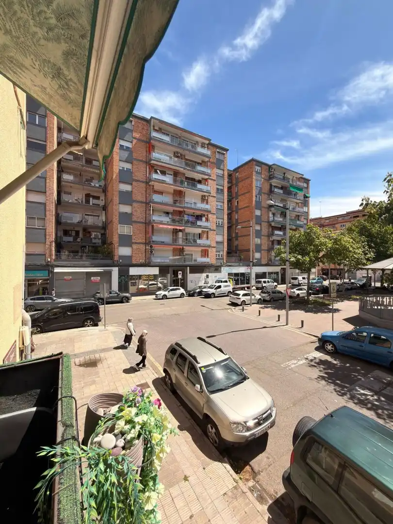 Vista exterior de Pis en venda en Lleida amb Aire condicionat i Terrassa