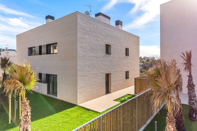 Duplex en Venta en La Plana - Bellsoleig