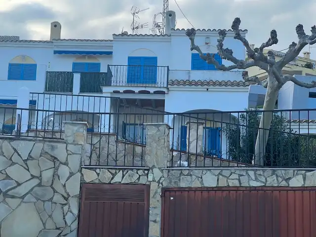 Vista exterior de Casa adosada en venta en Peñíscola / Peníscola con Terraza, Trastero y Amueblado