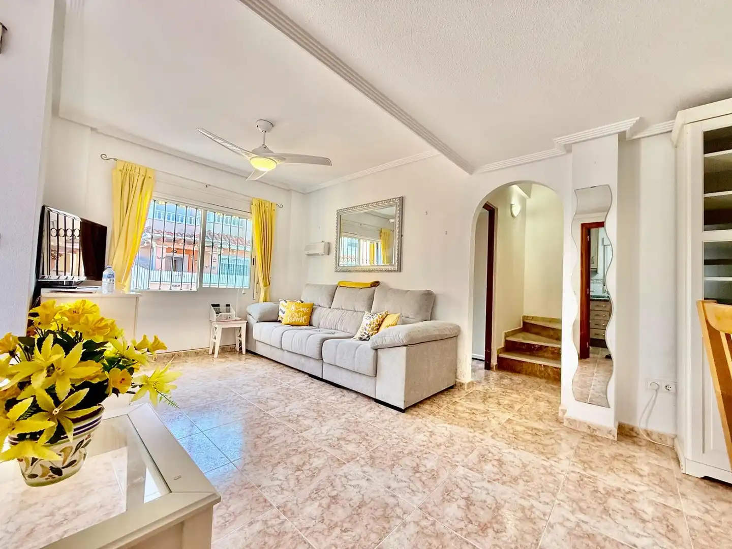 Living room of Detached homes for sale in Pilar de la Horadada  with Air Conditioner, Private garden and Terrace