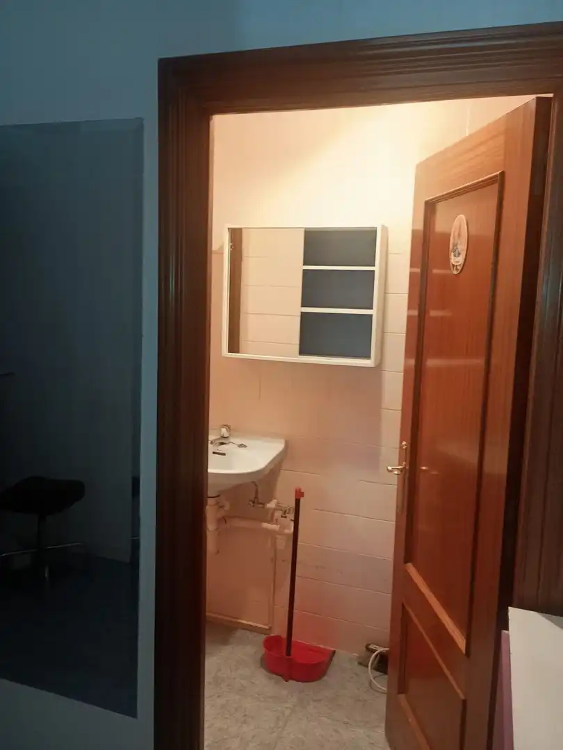 Badezimmer von Loft zum Verkauf in Madrid mit Klimaanlage