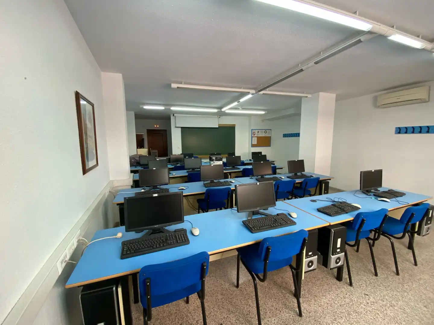 Local en venda en Alicante / Alacant amb Moblat