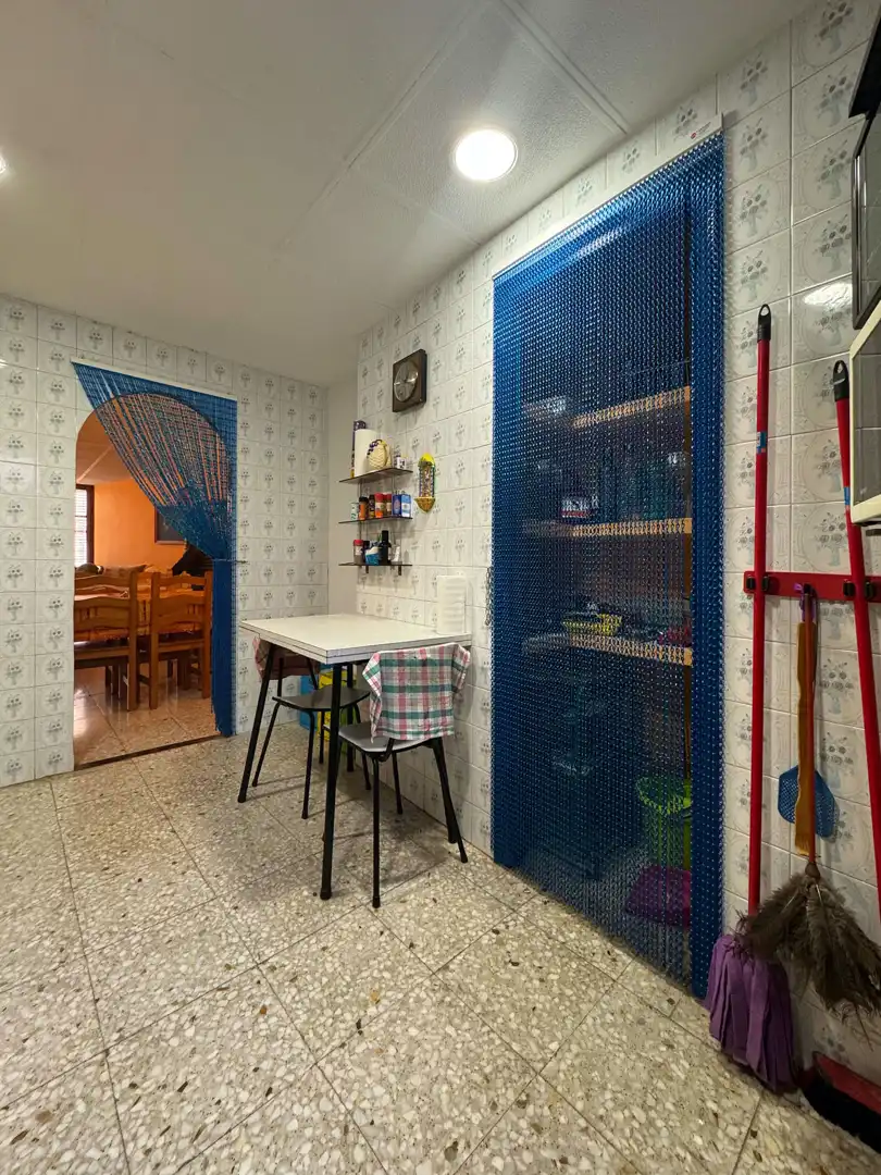 Cuina de Casa o xalet en venda en Maella amb Moblat, Forn i Rentadora