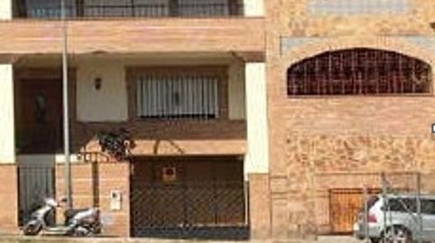 Chalet adosado en venta en Mengíbar