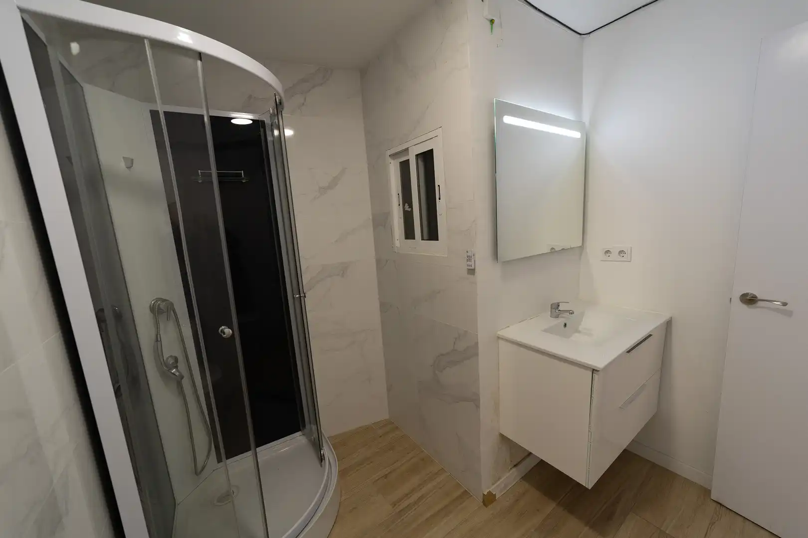 Bany de Local en venda en Barcelona