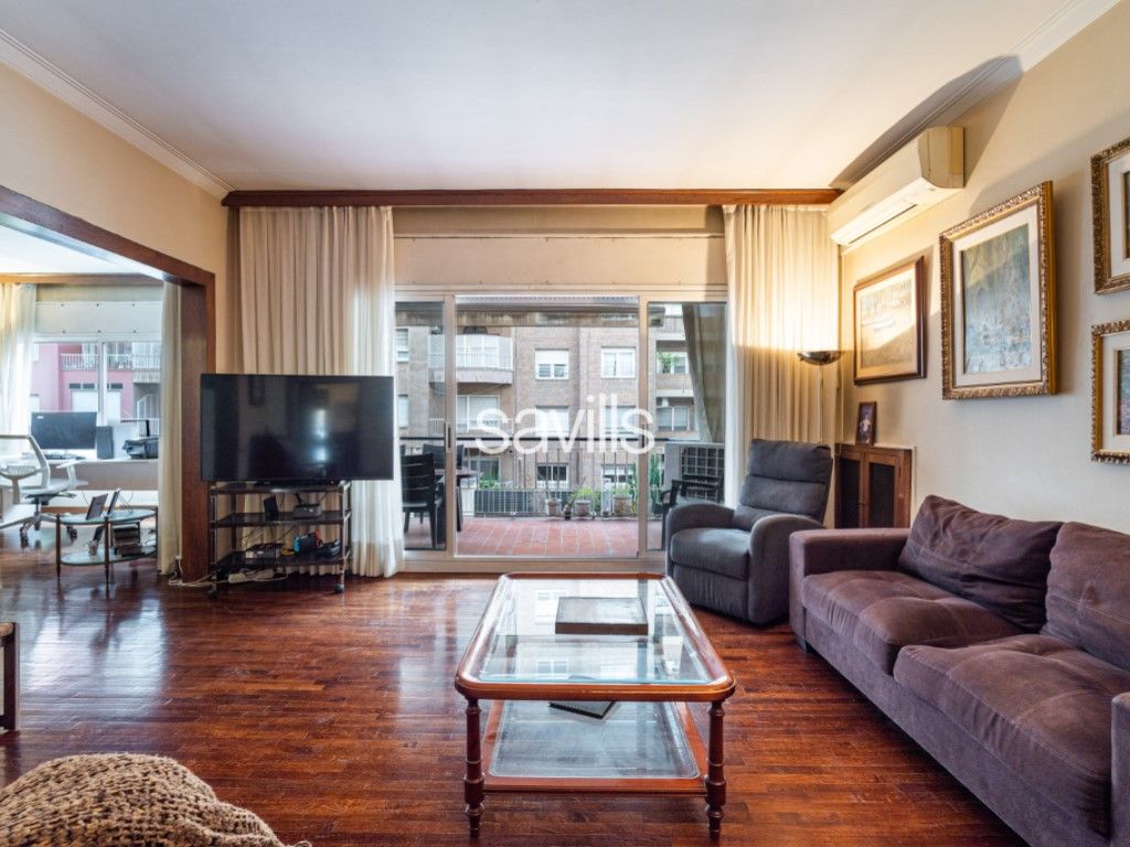 Sala de estar de Apartamento en venta en  Barcelona Capital con Aire acondicionado, Calefacción y Terraza