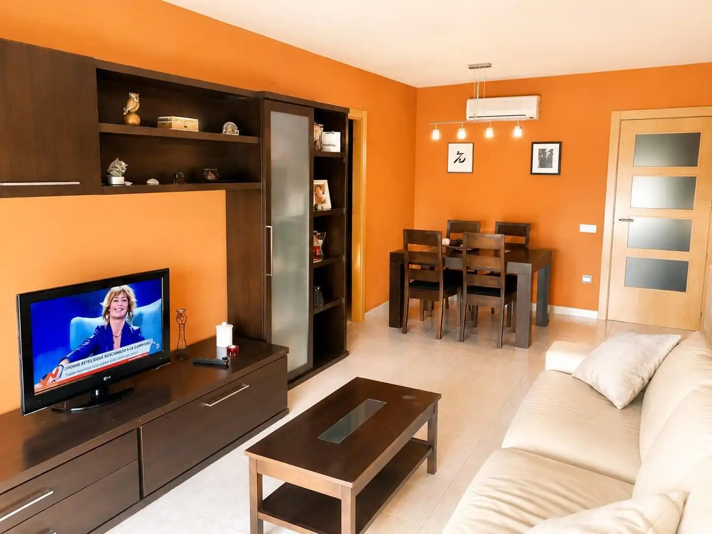Living room of Flat for sale in Esparreguera  with Air Conditioner, Heating and Furnished