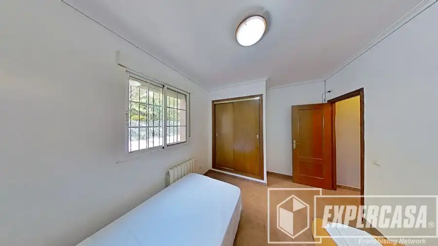 Villa con piscina in vendita a Urbanización LOS LAGOS/ALGINET 1009, imagen 34