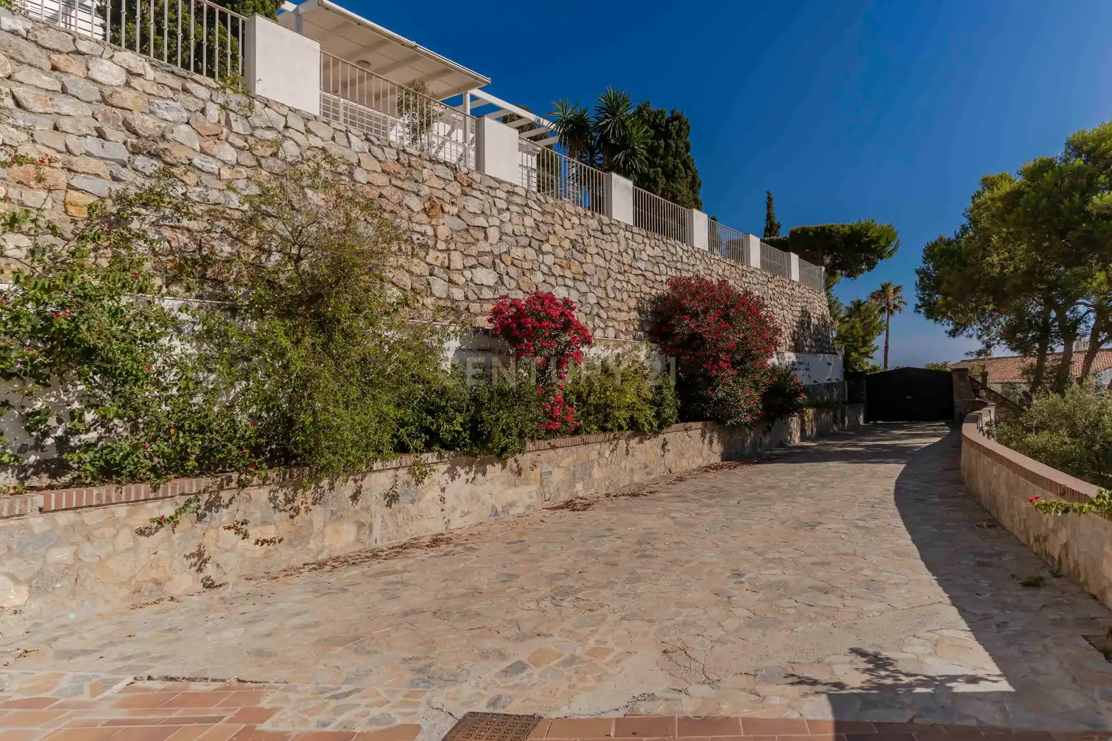 Exterior view of Houses for sale in Almuñécar  with Air Conditioner, Private garden and Storage room