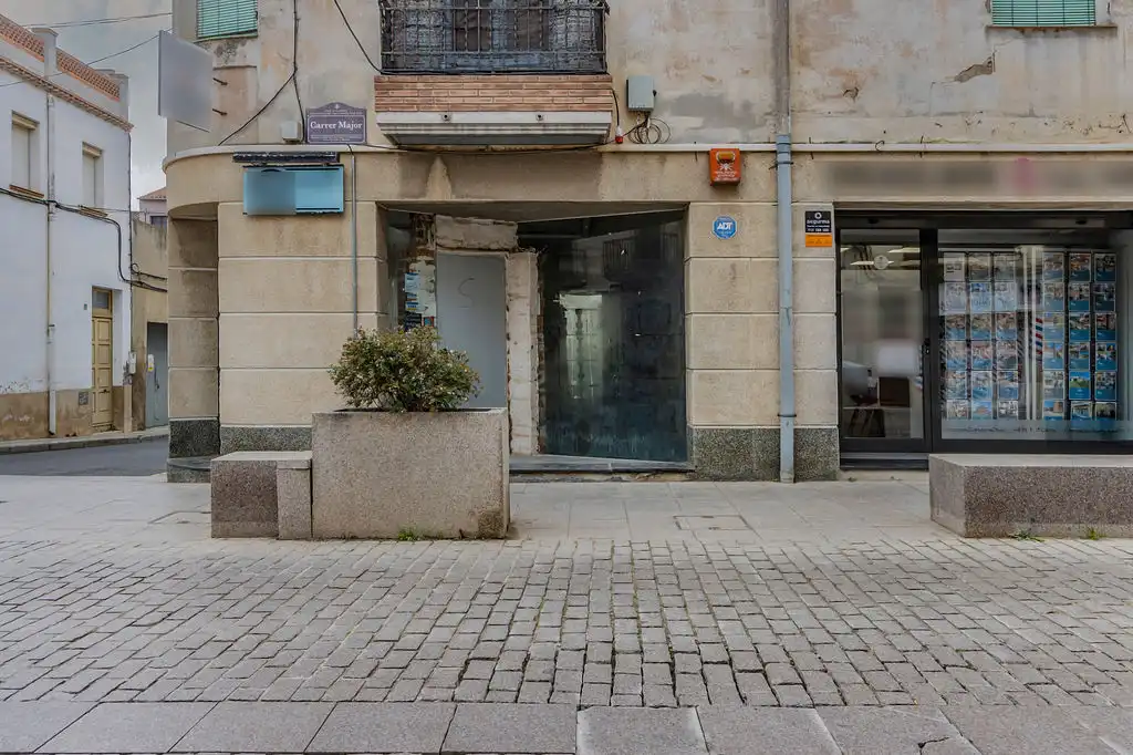 Vista exterior de Local en venta en Almacelles