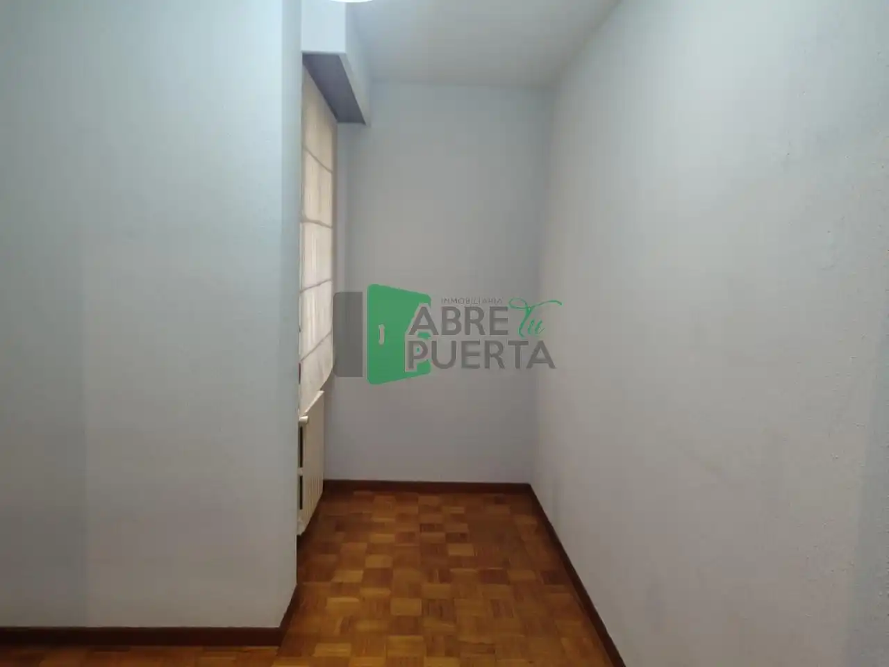 Piso en venta en Ourense Capital  con Calefacción, Parquet y Trastero