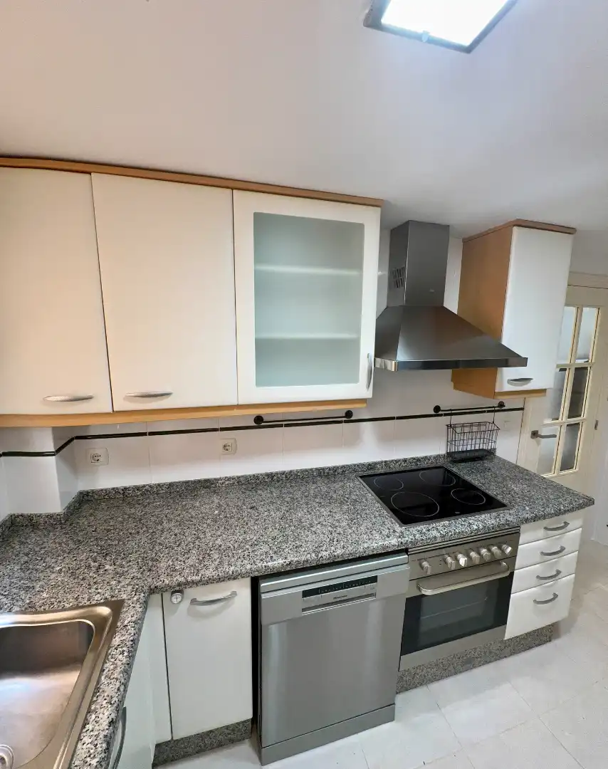 Cocina de Piso de alquiler en Bétera con Aire acondicionado, Calefacción y Jardín privado