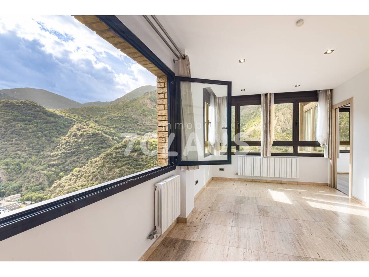 Schlafzimmer von Wohnung miete in Sant Julià de Lòria mit Klimaanlage, Heizung und Terrasse