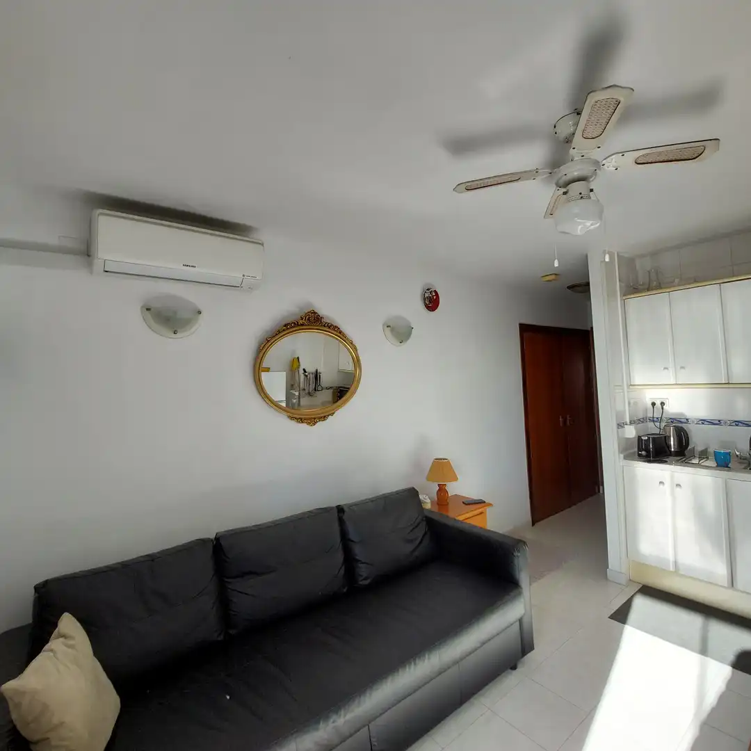 Wohnzimmer von Wohnung zur Miete in Benalmádena mit Klimaanlage, Möbliert und Gemeinschaftspool