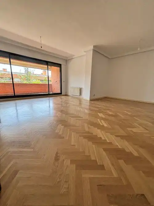 Living room of Flat for sale in Madrid  with Air Conditioner, Heating and Parquet flooring
