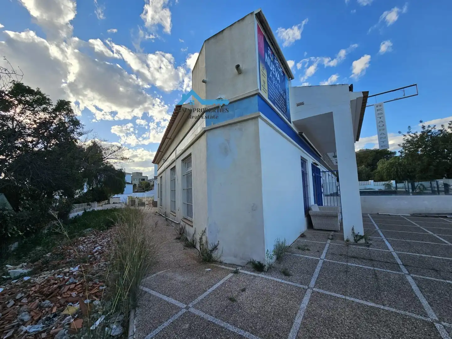 Vista exterior de Local en venta en La Nucia con Terraza