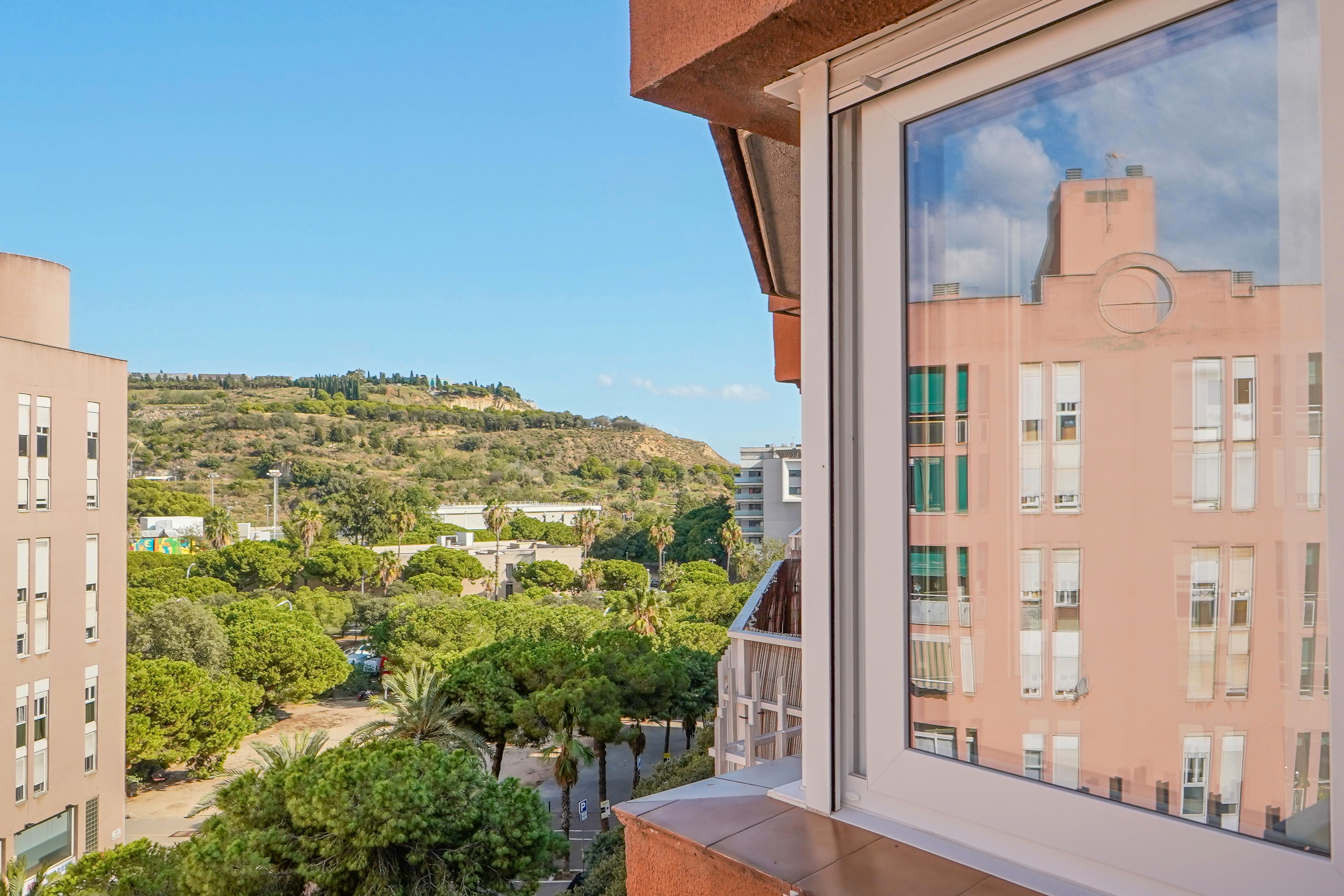Habitación de Piso en venta en  Barcelona Capital con Balcón