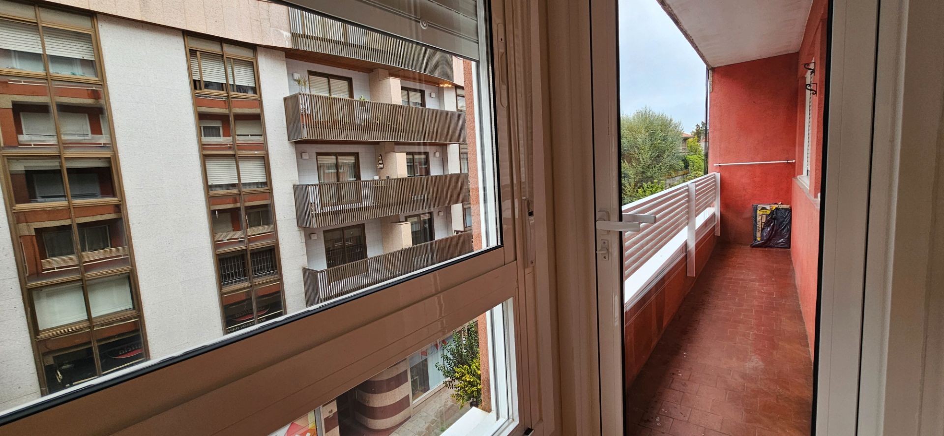 Terrassa de Pis de lloguer en Vigo  amb Parquet, Forn i Rentadora