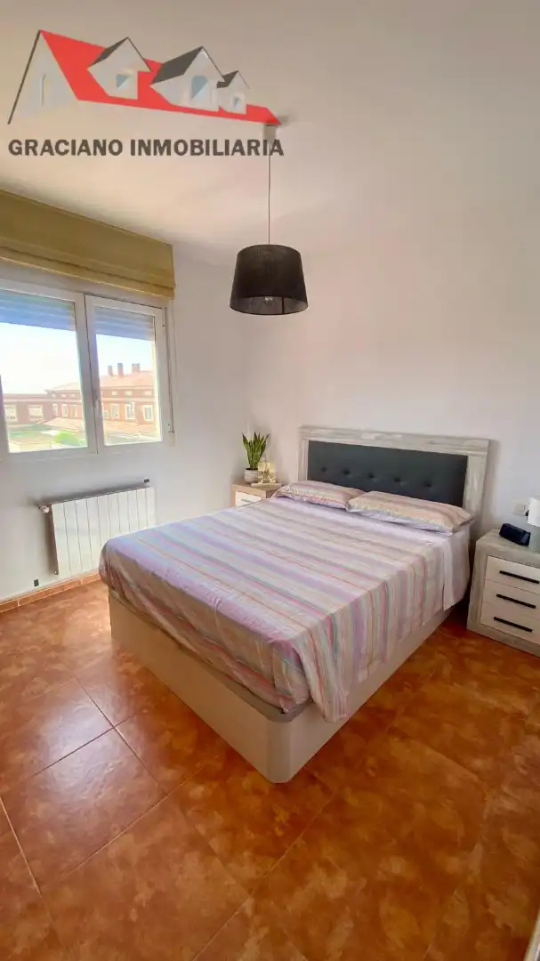 Dormitori de Casa adosada en venda en Albacete amb Calefacció, Jardí privat i Terrassa