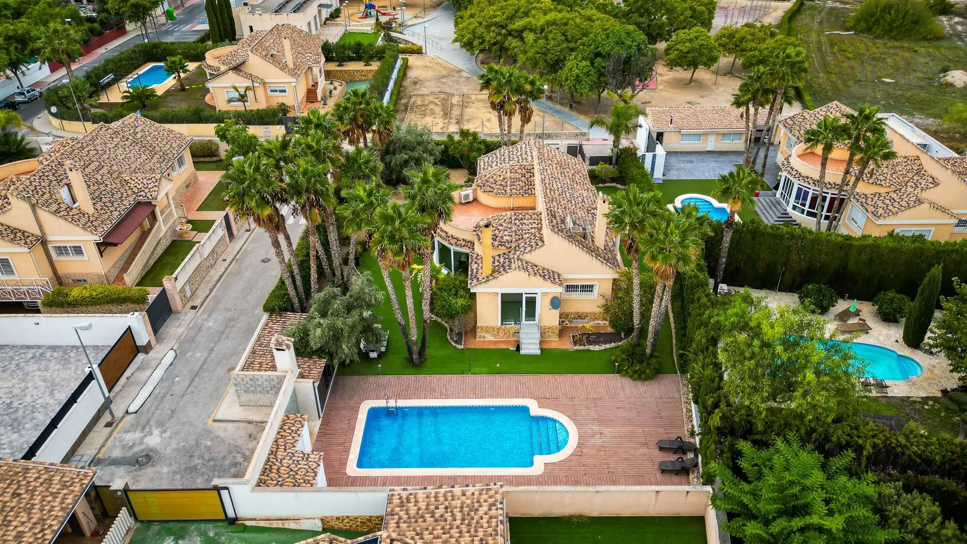 Vista exterior de Casa o chalet en venta en Mutxamel con Aire acondicionado, Calefacción y Jardín privado