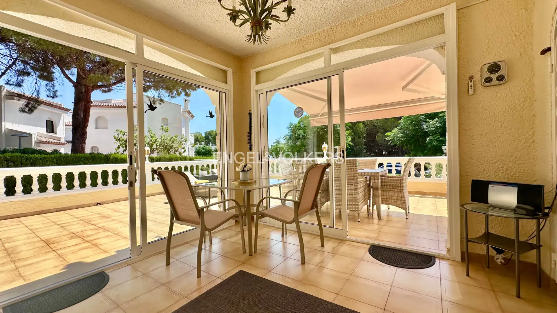 Terraza de Casa o chalet en venta en Mont-roig del Camp con Aire acondicionado, Calefacción y Jardín privado