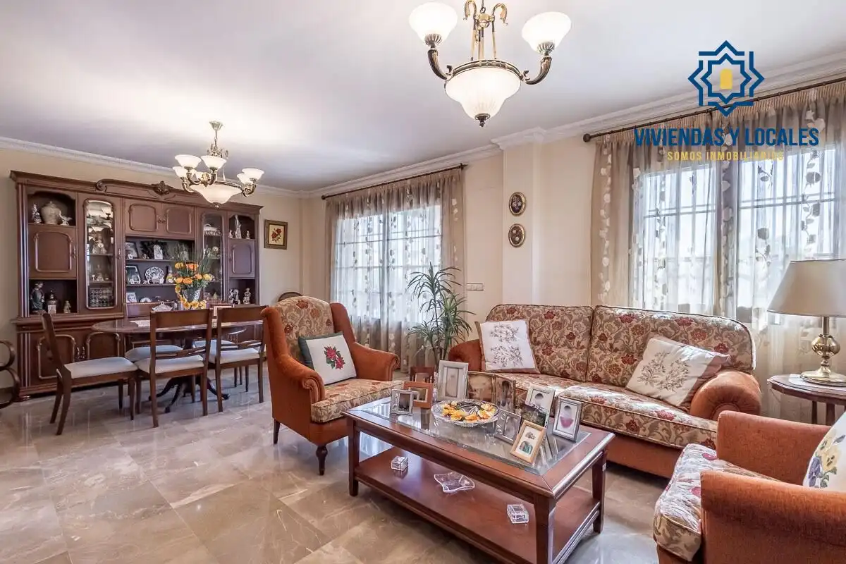 Casa con giardino in vendita a Calle MARIANA PINEDA, imagen 7