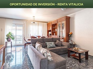 Adossat amb balcó en venda a Carrer de la Bòbila