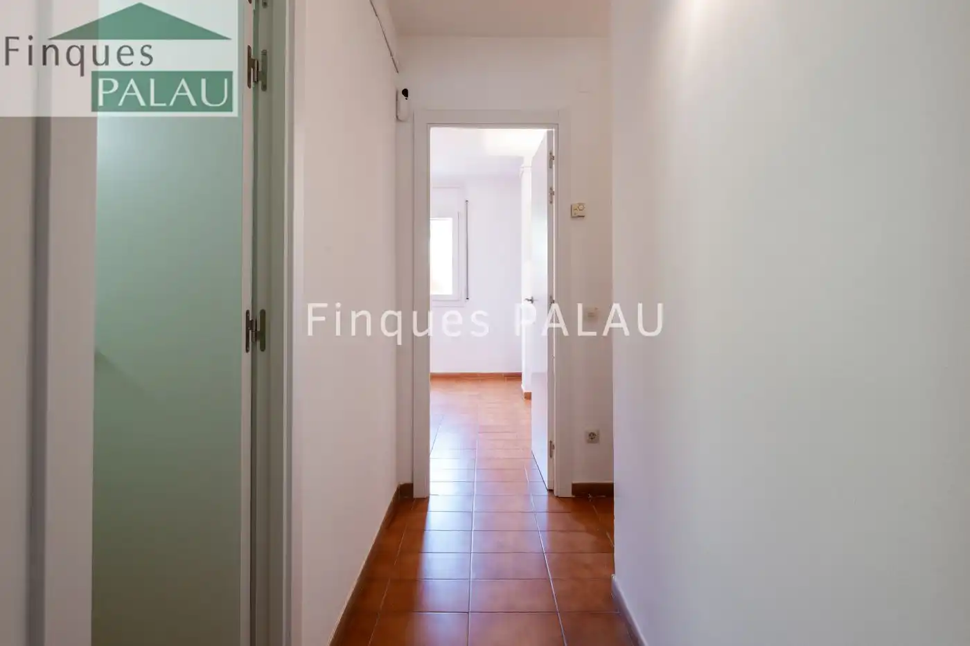 Flat for rent in Sant Just Desvern  with Air Conditioner and Heating