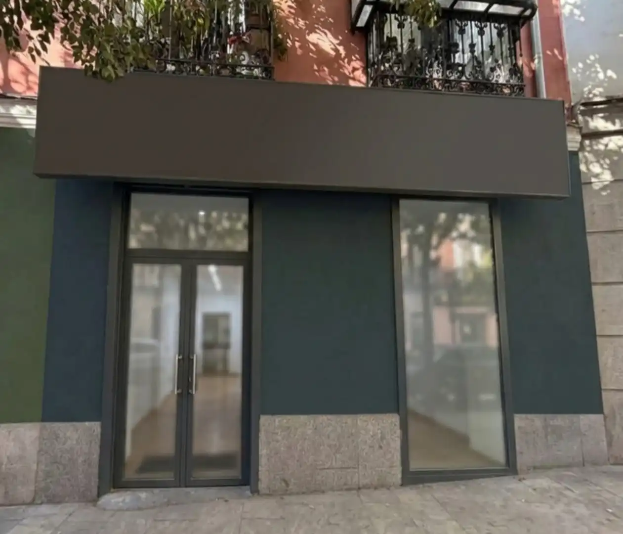 Vista exterior de Local de lloguer en Madrid
