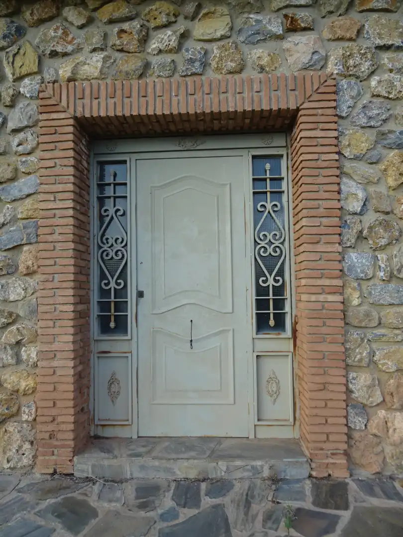 Country homes for sale in Lobras