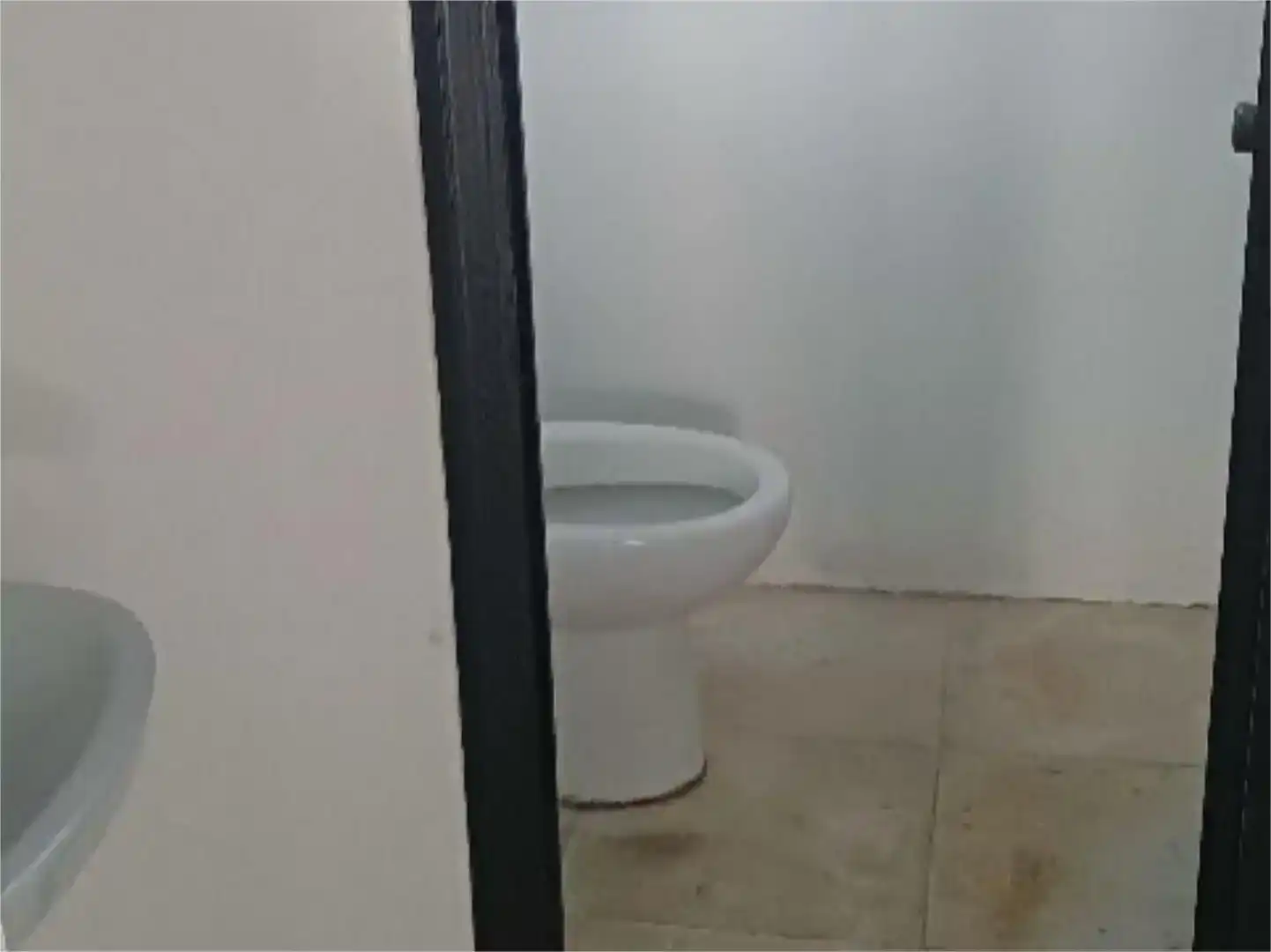 Badezimmer von Fabrikhallen zur Miete in Paracuellos de Jarama