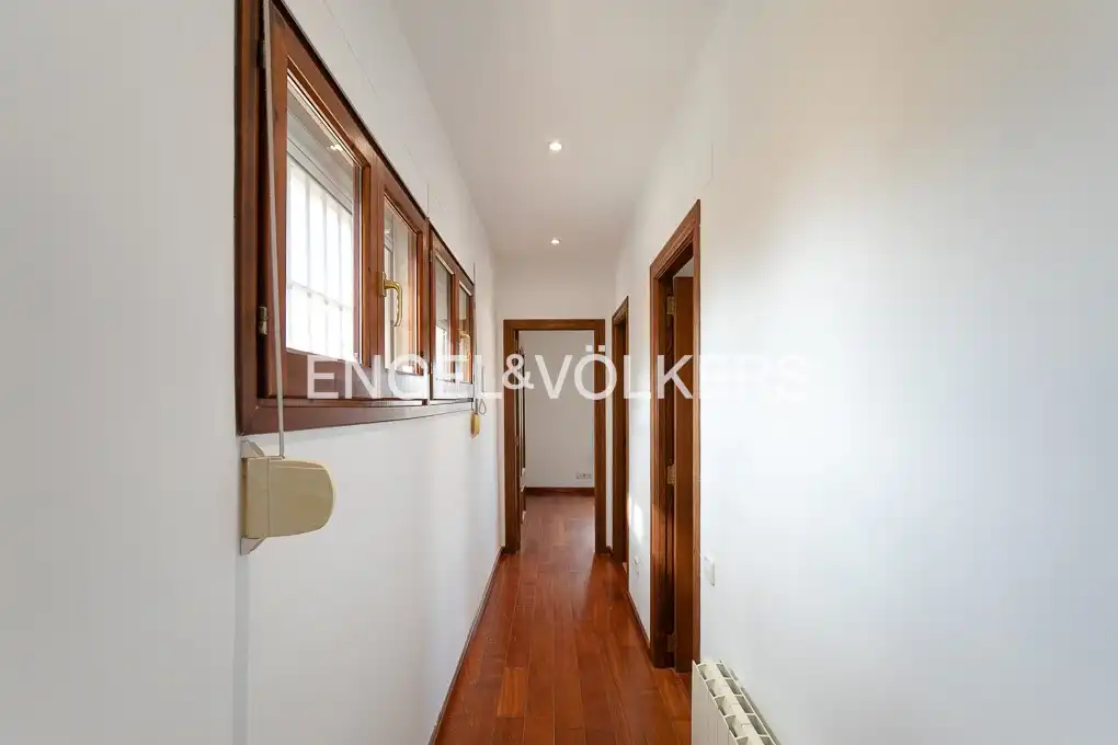 Casa o chalet de alquiler en L'Eliana con Aire acondicionado, Calefacción y Jardín privado