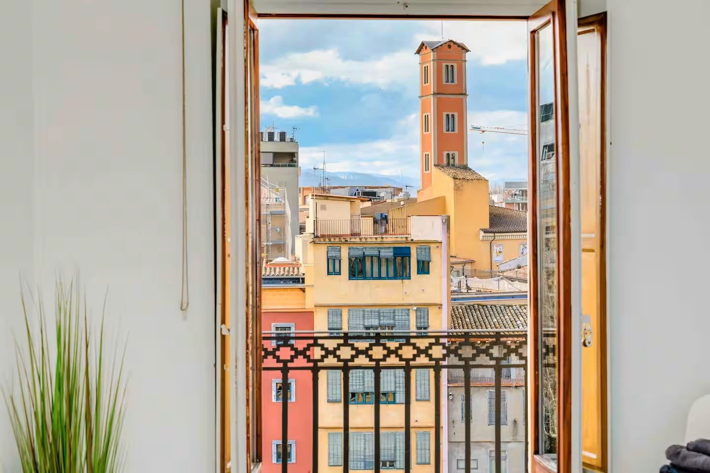 Habitación de Piso de alquiler en Girona Capital con Aire acondicionado, Calefacción y Amueblado