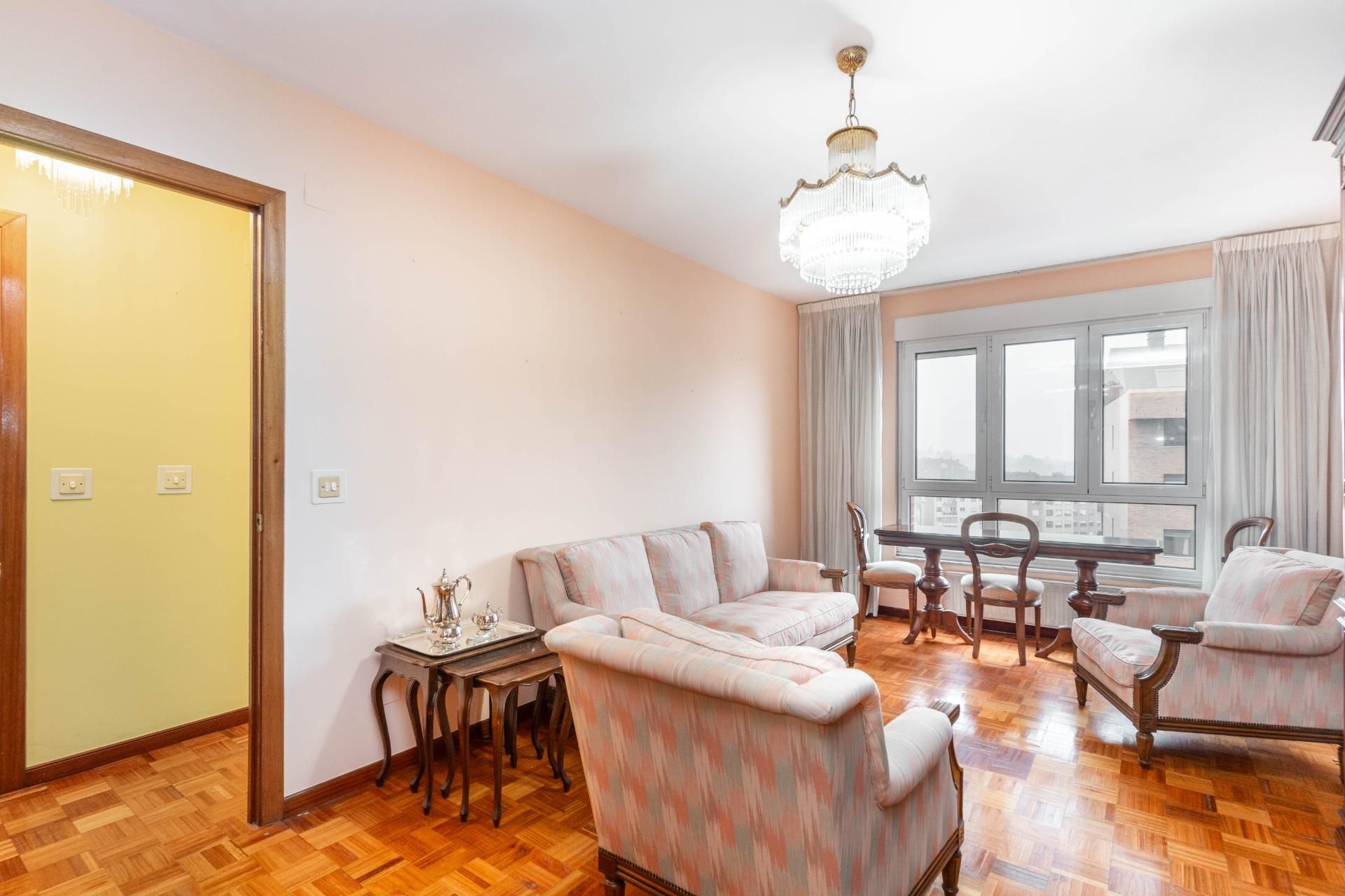 Living room of Flat for sale in Oviedo   with Heating and Balcony