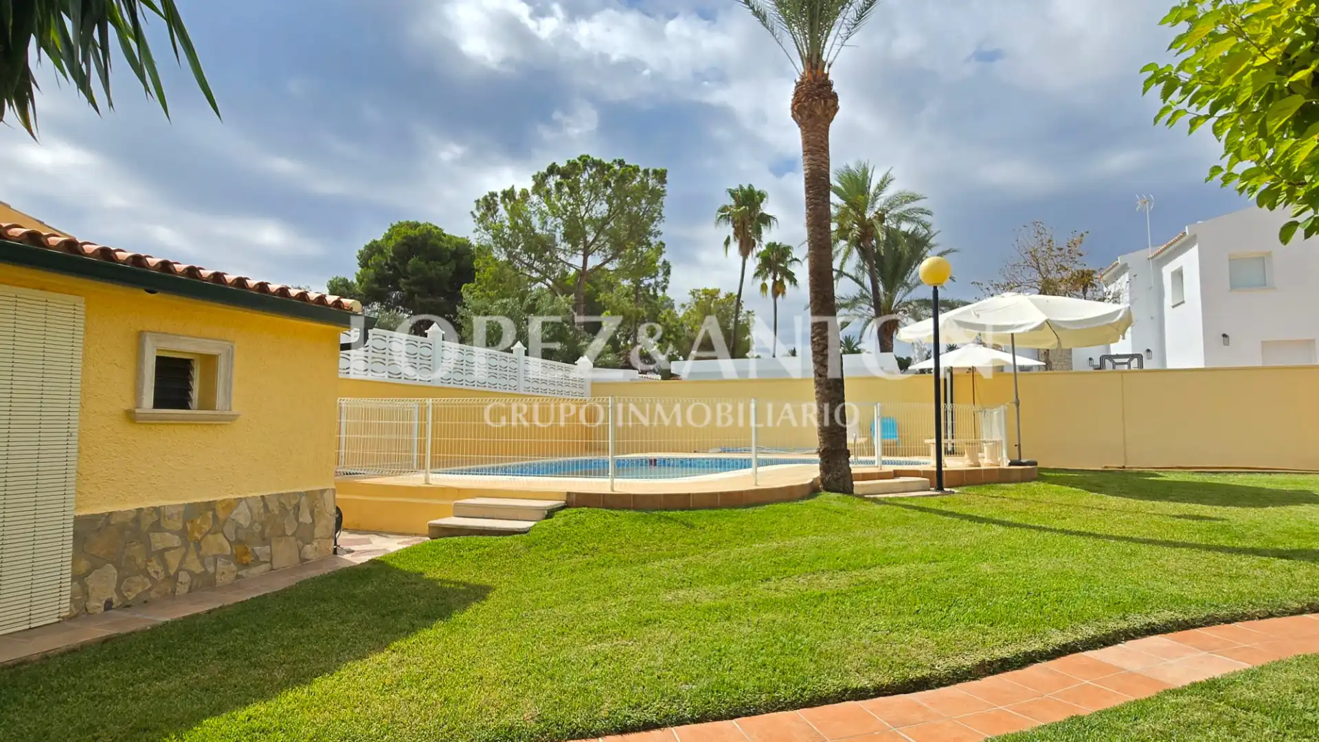 Garden of Houses for sale in L'Eliana  with Air Conditioner, Private garden and Terrace