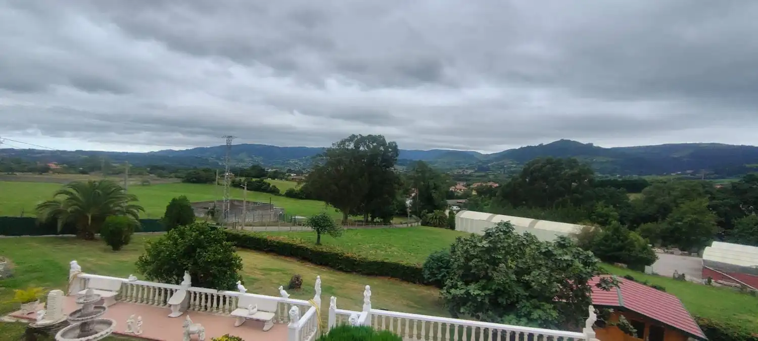 Casa o xalet en venda a Leorio