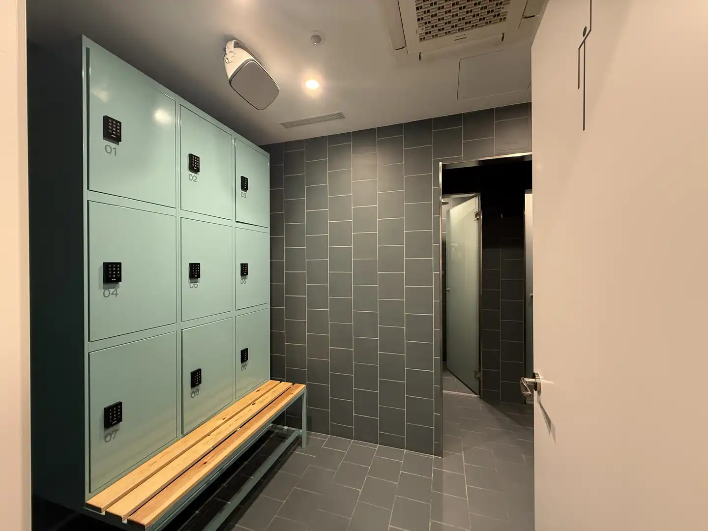 Bathroom of Commercial properties for sale in Barcelona