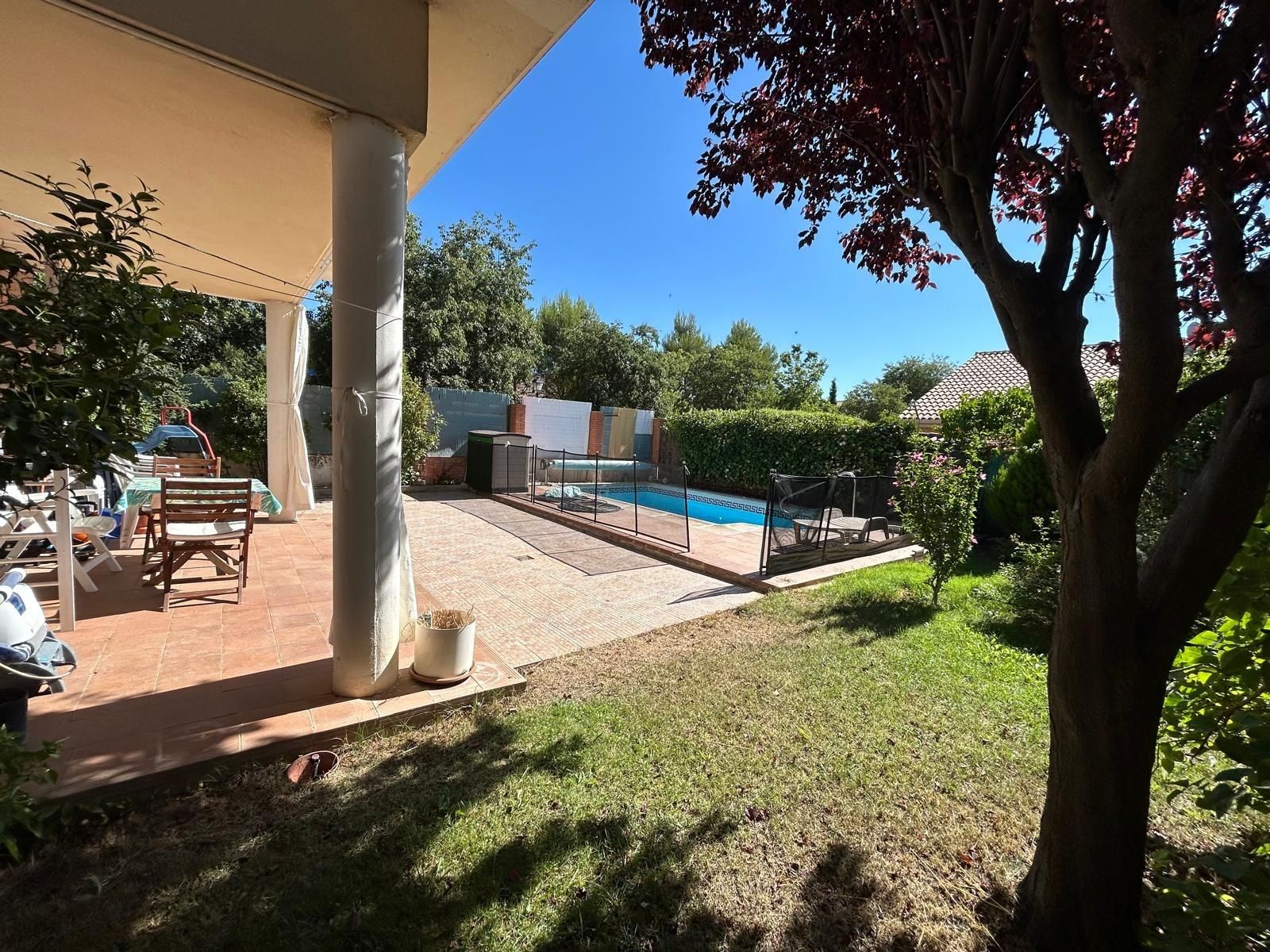 Garden of Single-family semi-detached for sale in Pioz  with Air Conditioner and Heating