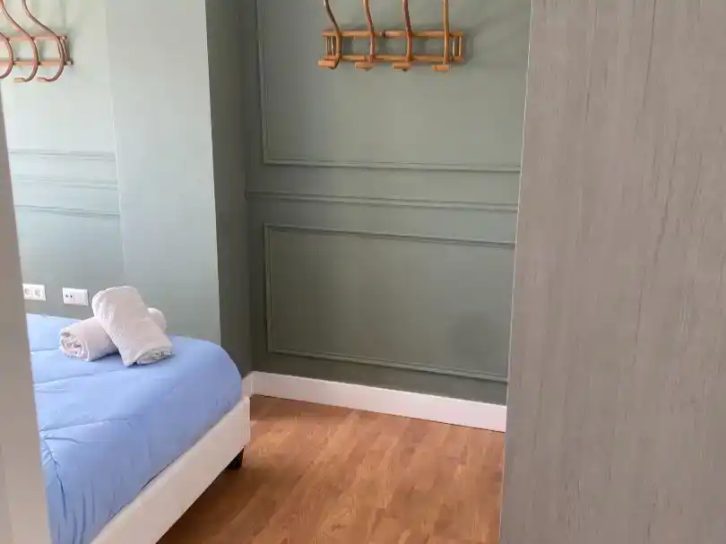 Schlafzimmer von Wohnung zur Miete in Sevilla mit Klimaanlage, Parkett und Möbliert