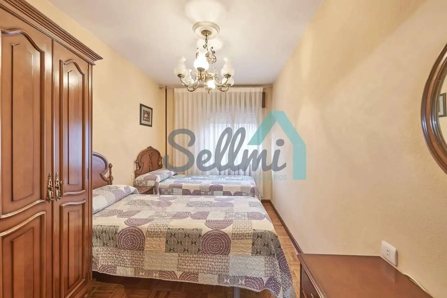 Schlafzimmer von Wohnung zum Verkauf in Aller mit Parkett, Abstellraum und Möbliert