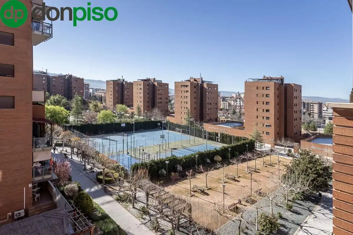 Exterior view of Flat for sale in Granada  with Air Conditioner, Terrace and Community pool