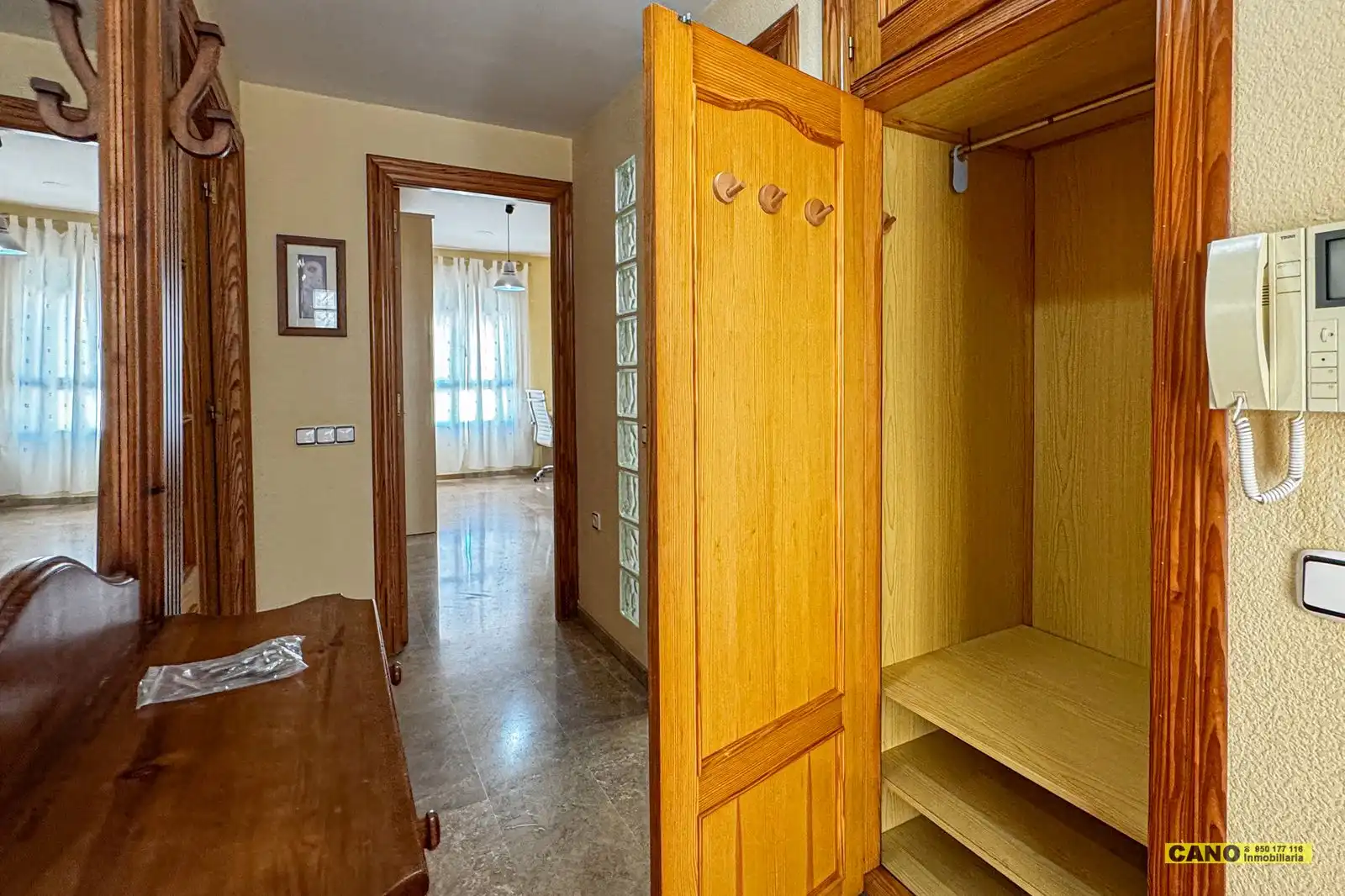 Piso en venta en Almería con Trastero